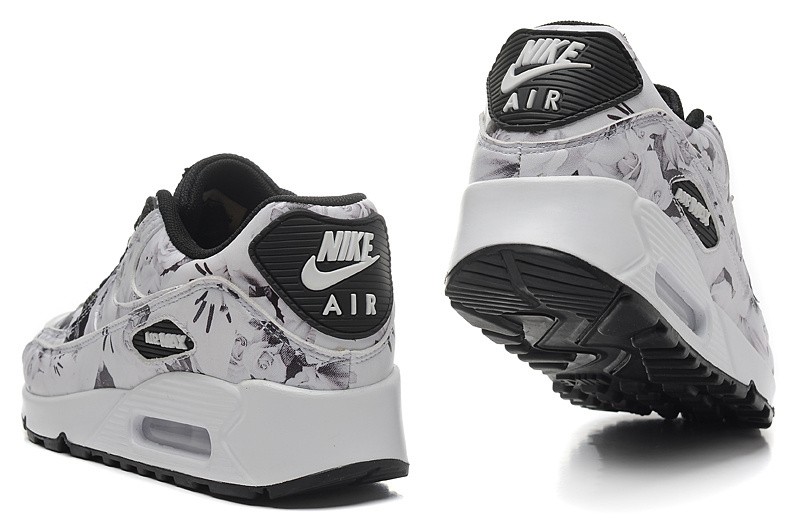 basket nike femme fleur